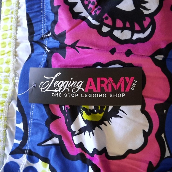 Legging Army NWT Sublimation Series Eye Spy Leggings One Size 3-9 - Picture 5 of 7